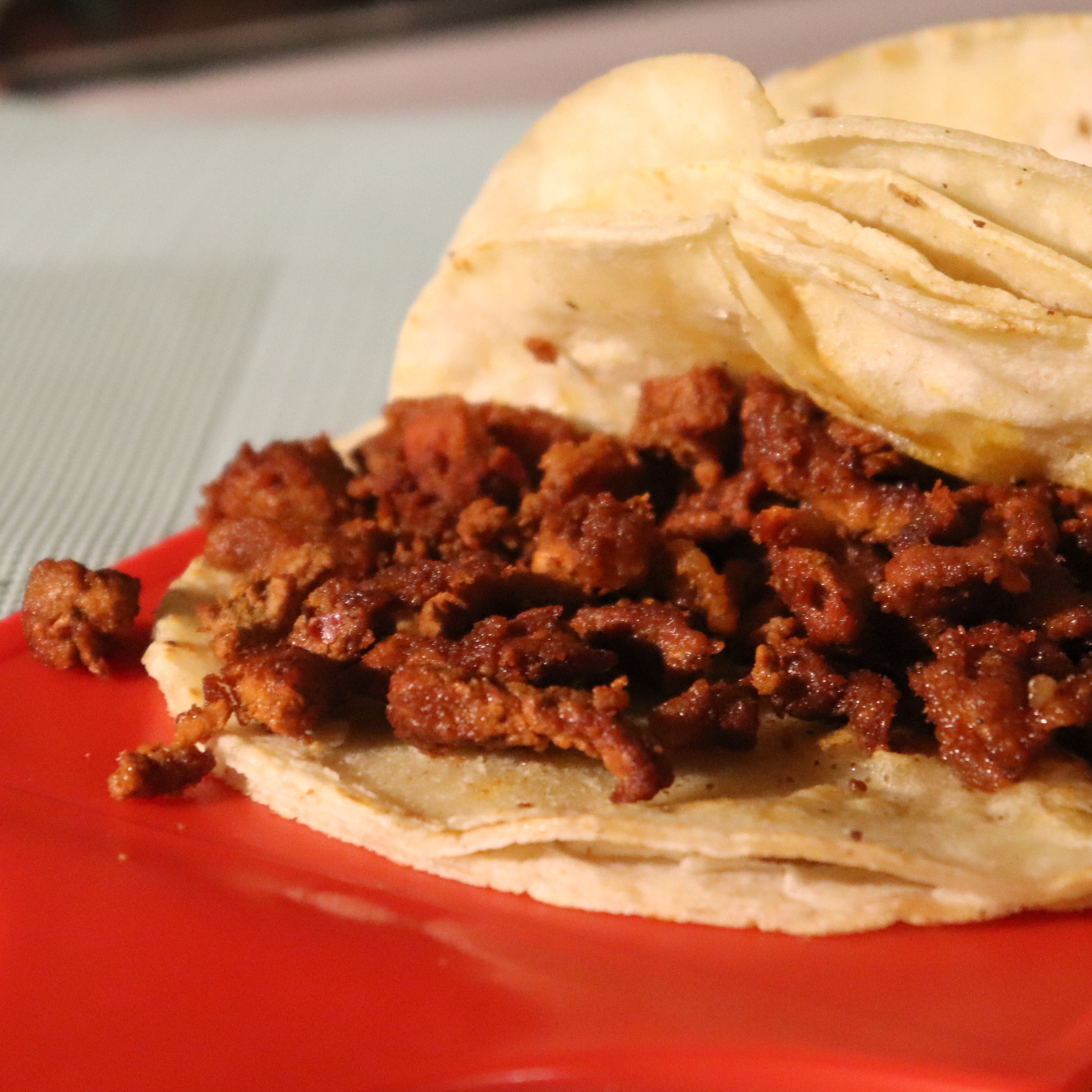 Taco de adobada Tacos El Pariente